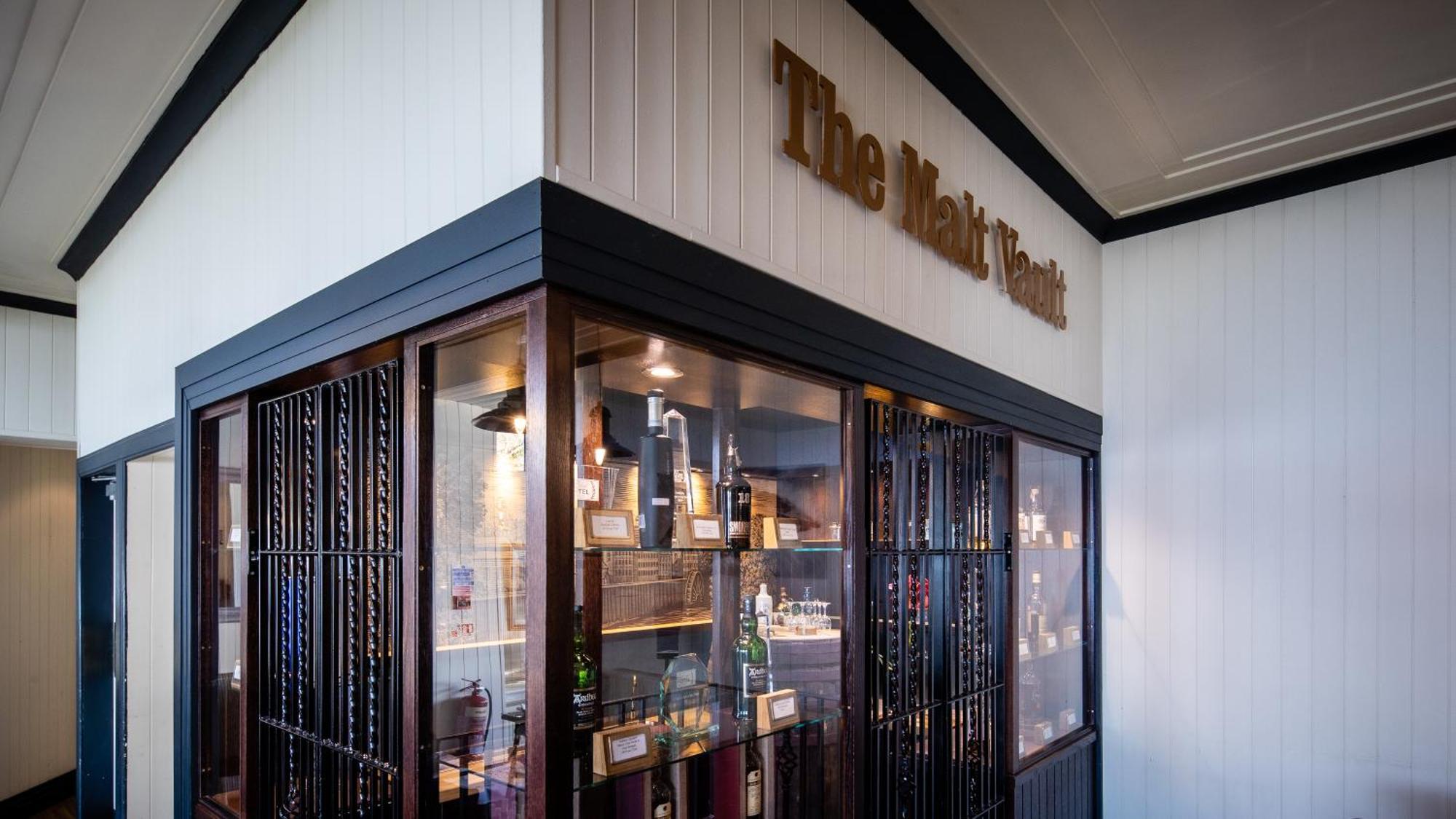 Karma Lake Of Menteith Hotel Стерлинг Экстерьер фото